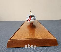 14 5/8 Montreux 1904 Modèle de bateau à vapeur Architectura Navalis en bois et verre display