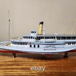 14 5/8 Montreux 1904 Modèle de bateau à vapeur Architectura Navalis en bois et verre display