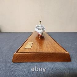 14 5/8 Montreux 1904 Modèle de bateau à vapeur Architectura Navalis en bois et verre display