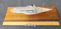 14 5/8 Montreux 1904 Modèle de bateau à vapeur Architectura Navalis en bois et verre display