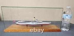 14 5/8 Montreux 1904 Modèle de bateau à vapeur Architectura Navalis en bois et verre display