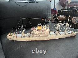 2 VTG Idéal Assembled Balsa Wood Model Boat Steam Ships Display 26 Nautical<br/>

<br/>

Translation: 2 VTG Modèles de bateaux en bois de balsa assemblés Idéal Vapeur Affichage de navires 26 Nautique.