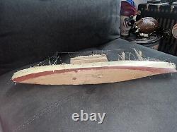 2 VTG Idéal Assembled Balsa Wood Model Boat Steam Ships Display 26 Nautical

<br/>

   <br/> Translation: 2 VTG Modèles de bateaux en bois de balsa assemblés Idéal Vapeur Affichage de navires 26 Nautique.