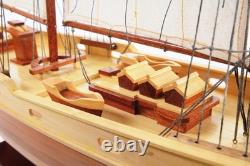 33 Bois Brun Massif Bateau Modèle Bluenose II Peint à la Main