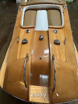 35 Modèle réduit en bois à l'échelle du bateau de vitesse exclusif Riva Aquarama italien en bois exotique, neuf