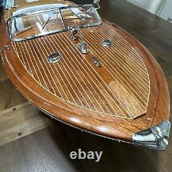 35 Riva Aquarama Modèle réduit en bois de bateau de vitesse exclusif italien Runabout, neuf