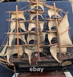 3 Bateaux en bois/tissu