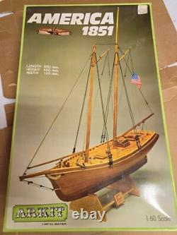 ARKIT Échelle 1/60 Amérique 1851 REF 211 super rare modèle de voilier classique vintage