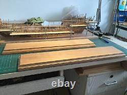 Affichage modèle de sous-sol en bois de poirier de différentes tailles Modèle d'accessoires de bateau de modèle d'affichage