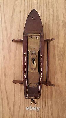 Ancien modèle de bateau à moteur à remontage de clé: Vedette à moteur à remontage de clé, jouet