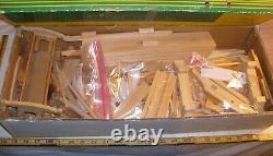 Ancien modèle réduit de bateau de yacht privé chinois en bois - Modèles de navires Inc. boîte.