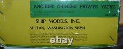 Ancien modèle réduit de bateau de yacht privé chinois en bois - Modèles de navires Inc. boîte.