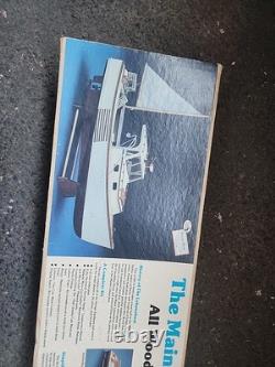 BATEAU DE HOMARD DU MAINE Modèle en bois Produits du Midwest #953 Boîte ouverte