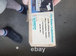 BATEAU DE HOMARD DU MAINE Modèle en bois Produits du Midwest #953 Boîte ouverte