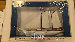 Bateau Réplique 'Insubmersible' Eldon Schooner 1964 Numéro de Stock 9513 SCELLÉ