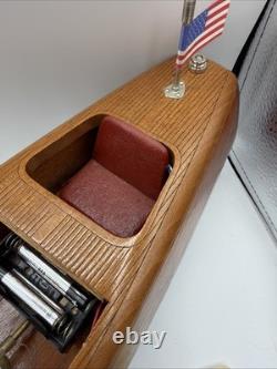 Bateau à moteur à dos de baril modèle Lilliput Gordie W style Chris Craft électrique