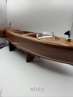 Bateau à moteur à dos de baril modèle Lilliput Gordie W style Chris Craft électrique