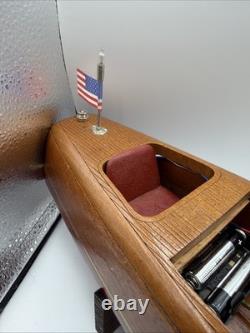 Bateau à moteur à dos de baril modèle Lilliput Gordie W style Chris Craft électrique
