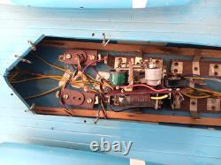 Bateau à moteur en bois japonais Ito modèle batterie années 1950 30 pouces de long rare