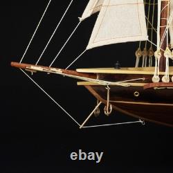 Bateau à moteur en bois modèle de voilier de l'Atlantique échelle 28