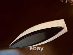 Bateau à rames en bois / modèle de skiff à rames