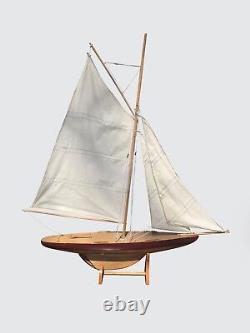 Bateau à voile sloop de modélisme vintage pour collectionneurs nautiques ou maritimes
