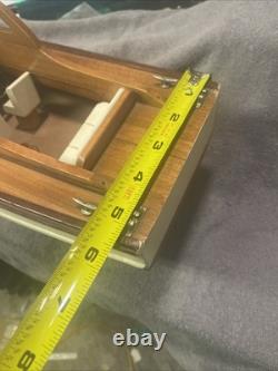 Bateau de vitesse en bois de style Nautique Chris Craft vintage en excellent état