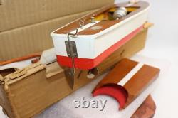 Bateau en Bois Modèle Vintage de Jouet dans Boîte à Piles Japon