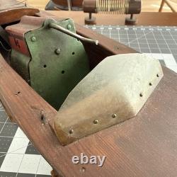 Bateau en bois Flying Yankee Model 68 Jacrim des années 1920, apte à la navigation, moteur fonctionnel 21