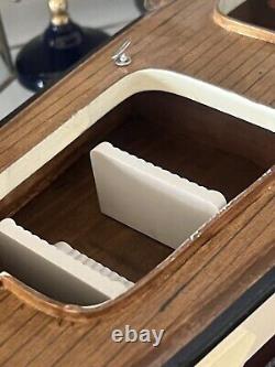 Bateau modèle Riva Bateau à moteur en bois L 45 Support unique Collection vintage