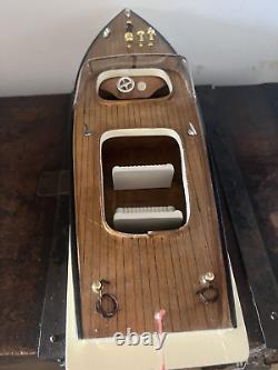 Bateau modèle Riva Bateau à moteur en bois L 45 Support unique Collection vintage