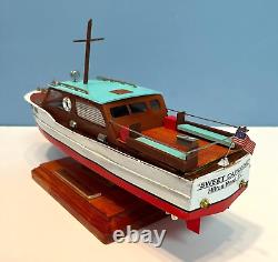 Bateau modèle de style Chris Craft fait sur mesure, croiseur à cabine en bois, jouet yacht.