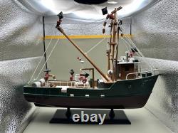 Bateau modèle en bois Andrea Gail La tempête parfaite 16