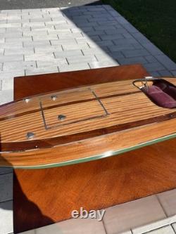 Bateau modèle en bois à l’échelle, speed boat runabout Gar Wood Speedster 1934 entièrement construit