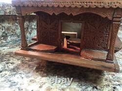 Bateau-modèle en bois de noix sculpté à la main vintage RARE, maison du Cachemire, Inde