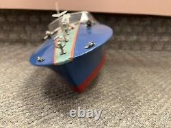 Bateau-modèle en bois vintage rare bleu et rouge fabriqué au Japon, fonctionnant sur batterie.