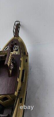 Bateau modèle entièrement assemblé et fait main de 15 pouces, réplique de l'Orca de Jaws.