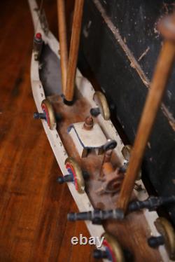 Bateau modèle vintage en bois, navire d'art populaire, bateau pirate avec canons, 58 pièces, réparation ancienne