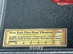 Bateau pilote de New York Phantom modèle 1868 Grand navire de 24 pouces de haut x 21 pouces de longueur