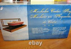 Bateau rapide en bois assemblé en cèdre Muskoka avec vitrine en verre