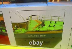 Bateaux de facturation 592 Zwarte Zee 190? Boîte scellée de bateau en plastique et en bois
