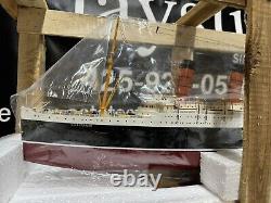 Beau grand modèle de bateau en bois du RMS Lusitania, grand paquebot océanique britannique, 39 NOUVEAU