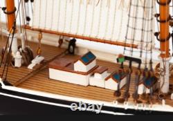 Billing Boats. Bluenose II. 600. Échelle 1/100
