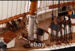 Billing Boats. Bluenose II. 600. Échelle 1/100