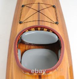 Cedar Strip Aleut Et Eskimo Kayak 42 Modèle En Bois Pour L’affichage Seulement Assemblé