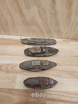 Collection de modèles de bateaux anciens très anciens de navires et de bateaux anciens