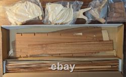 Corel Le Sirene Frégate Française 30 Canons Échelle 175 Kit de Modèle de Bateau SM14