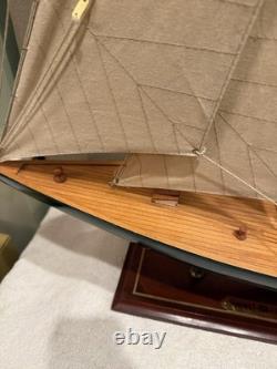 Coupe de l’America Columbia 1958 Maquette de yacht en bois, voilier construit à la main, bateau de 12 mètres