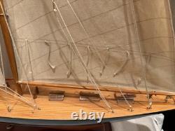 Coupe de l’America Columbia 1958 Maquette de yacht en bois, voilier construit à la main, bateau de 12 mètres