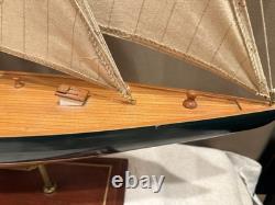 Coupe de l’America Columbia 1958 Maquette de yacht en bois, voilier construit à la main, bateau de 12 mètres